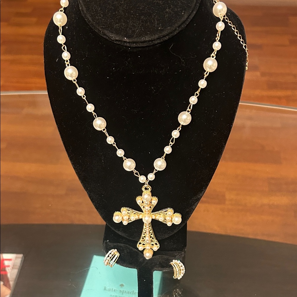 Gold Pearl Cross Pendant Necklace - & earrings Women Jewelry - Picture 3 of 3